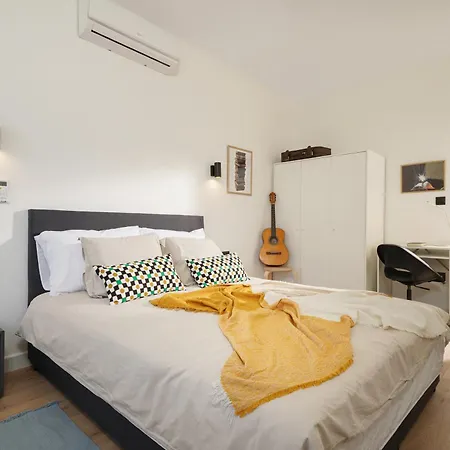 Fabula Near Beach, Fast Wi-fi, Two Bedrooms * Fiume