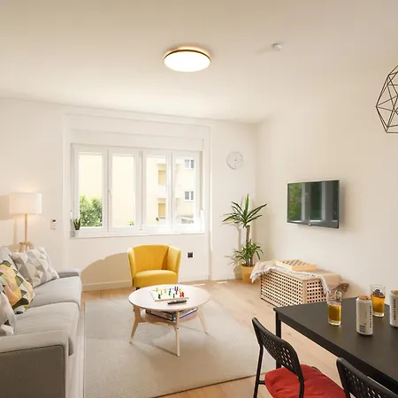 Apartment Fabula - Renovated 2-br With Fast Wifi *