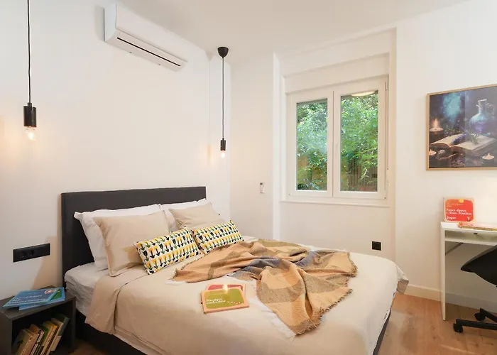 Lejlighed Fabula - Renovated 2-br With Fast Wifi